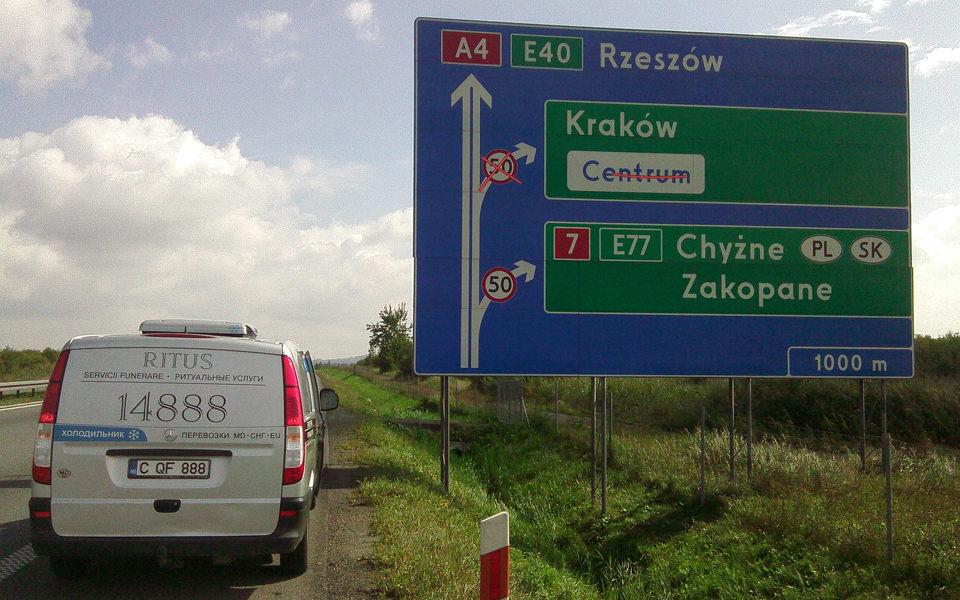 Repatriere în Moldova. Autofrigider Ritus în drum. Krakow, Polonia