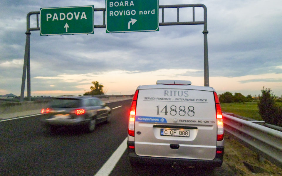 Repatriere în Moldova. Autofrigider Ritus în drum. Padova, Italia