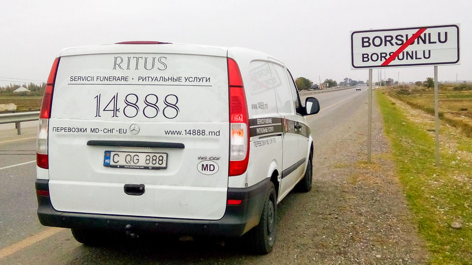 Repatriere în Moldova. Autofrigider Ritus în drum. Borsunlu, raionul Gheranboi, Azerbaijan