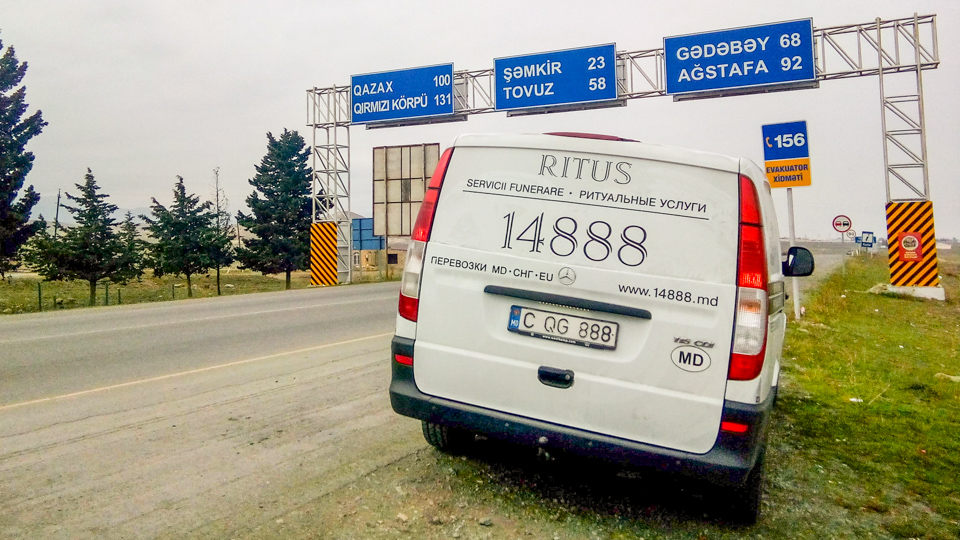 Repatriere în Moldova. Autofrigider Ritus în drum. Şemkir, Azerbaijan